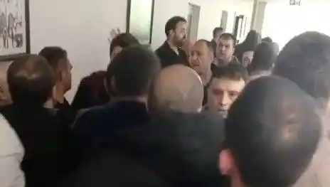 Karamürsel Belediyesi'nde İhale Kavgası: Kazanan Kim Olacak?