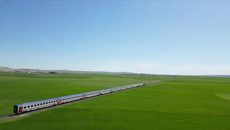 Diyarbakır Ekspresi Hızla Malatya’ya Ulaşıyor: Yeni Dönemin Başlangıcı