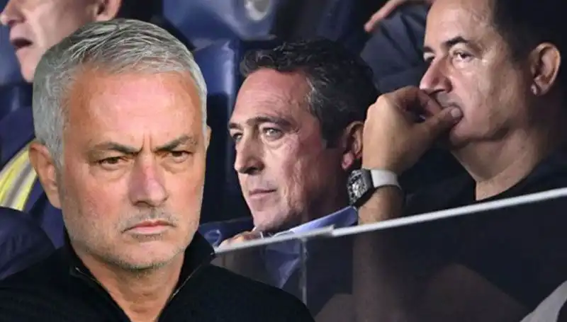Fenerbahçe'den Mourinho Hakkında Çarpıcı Açıklama: Ayrılacak mı?