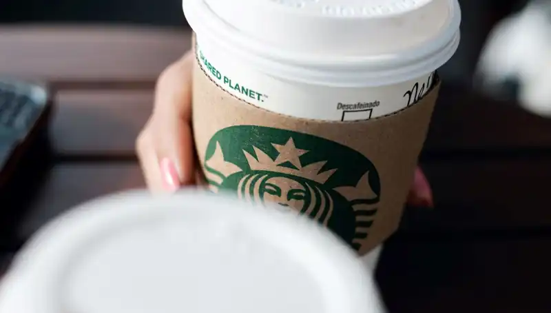Starbucks'tan Şok Rekor: 50 Milyon Dolar Tazminat Kararı Açıklandı!