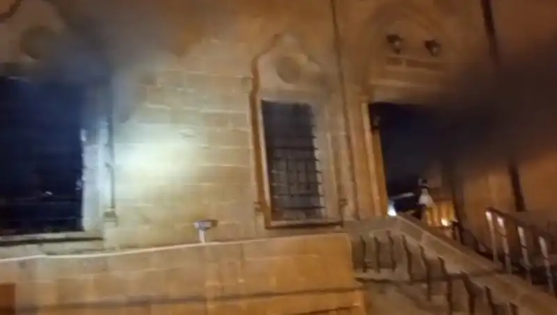 Mardin'de Camide Çıkan Yangın, Yangın Söndürme Ekiplerini Harekete Geçirdi