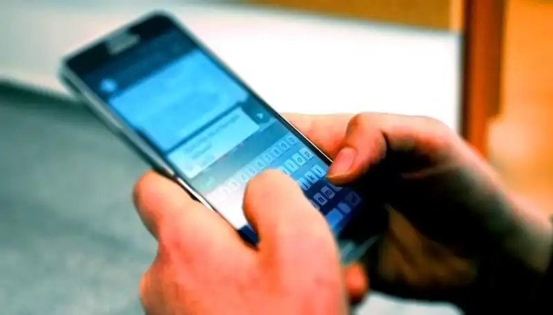 Yargıtay'dan Çarpıcı Karar: Üst Üste Mesaj Atanlara Bin 500 Lira Ceza