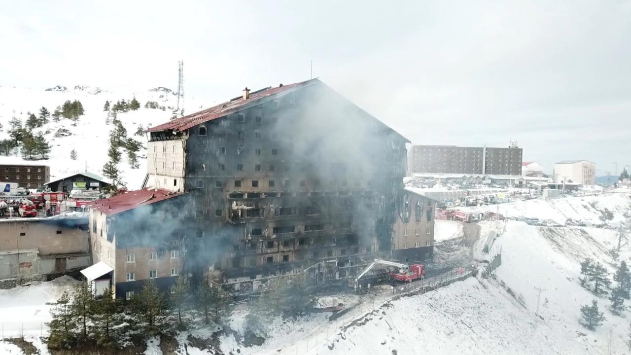Otelden Yangın Haberi: 4 Kişi Gözaltında