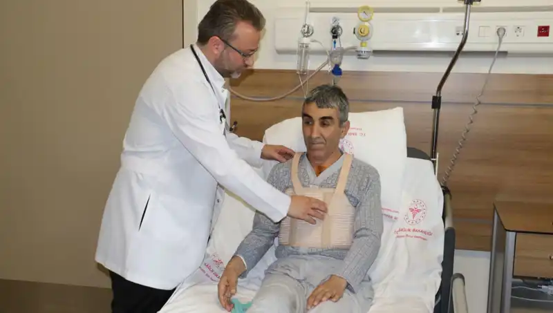 6 Ayda İki Kez Aort Damarı Yırtılan Hastaya Şaşırtan Ameliyat