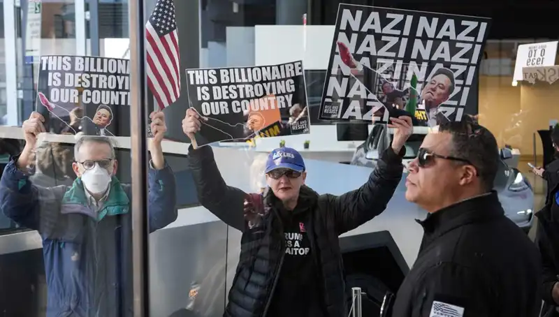 Elon Musk, Trump Yönetimi Nedeniyle Protestoların Hedefi Oldu