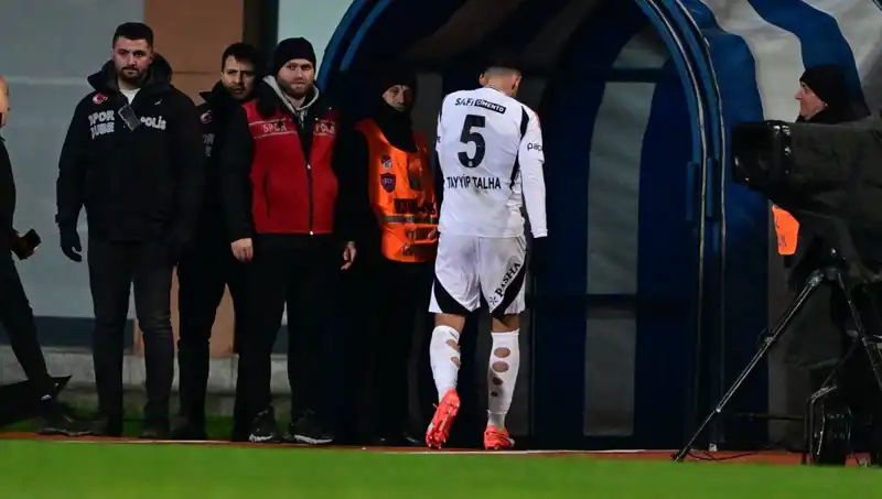 Tayyip Talha'dan Beşiktaş'a Özür: Kırmızı Kart Krizi!