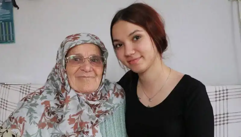 Türkiye’de Anneanne Terliği Silah Sayıldı: 4 Yıl Hapis Cezası