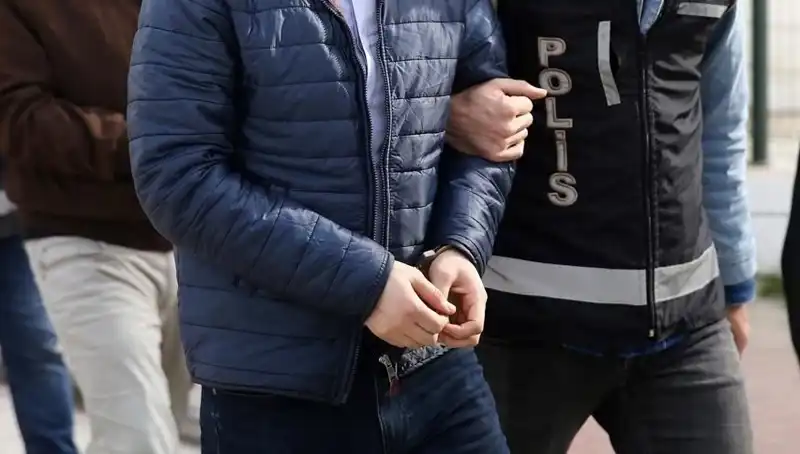 Hırsızlık Çetesi Suçüstü Yakalandı: 5 Şüpheli Tutuklandı