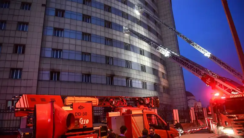 Yüksek Katlı Binalarda Yaşayanlar İçin İtfaiyecilerden Uyarılar: Tehlikeler Neler?