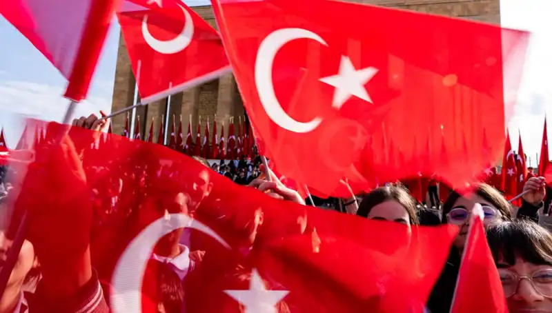 Tüm Türkiye’de 23 Nisan Coşkusu: Renkli Kutlamalar ve Anlamlı Görüntüler