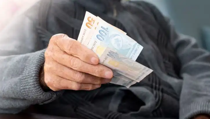 Emekli İkramiyesi 4 Bin TL’ye Yükseliyor: Meclis’te Tarihi Teklif!