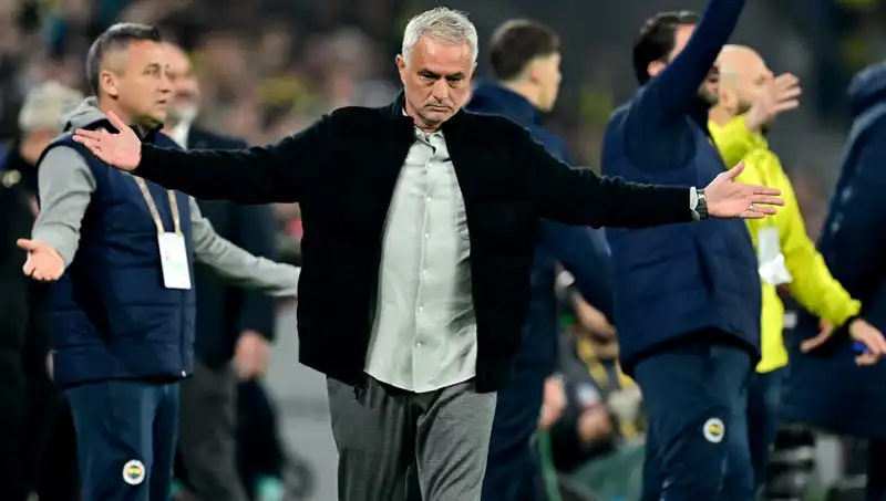 Mourinho’nun Modası Geçti Mi? Futbol Dünyasında Yükselen Tepkiler