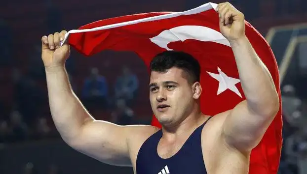 Milli Güreşçi Rıza Kayaalp'e Şok Cezalar: 4 Yıl Men Kararı!