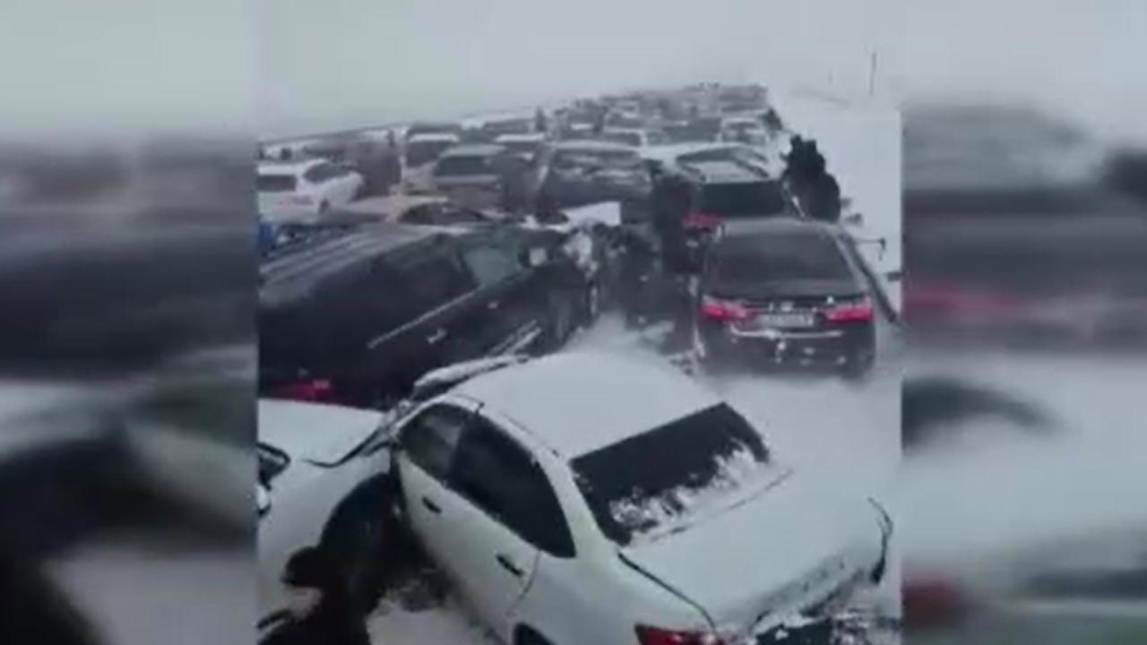 Kazakistan'da 95 Araç Kaza Yaptı