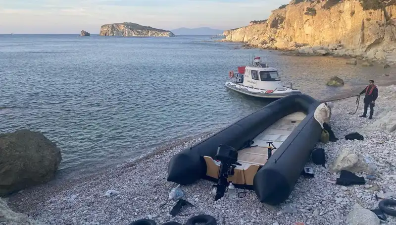 İzmir’de Düzensiz Göçmen Operasyonu: 38 Kişi Yakalandı, İlgili Kurumlar Harekete Geçti