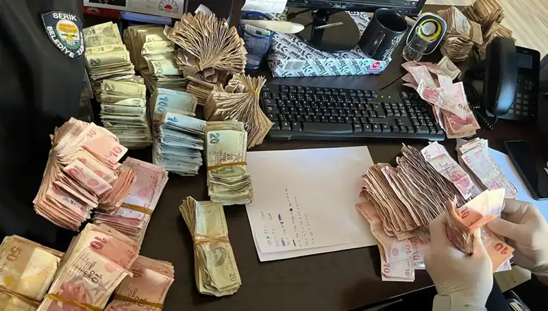 Dilenci Sırrı: Üstünden Çıkan Binlerce TL Şok Yaratıyor!