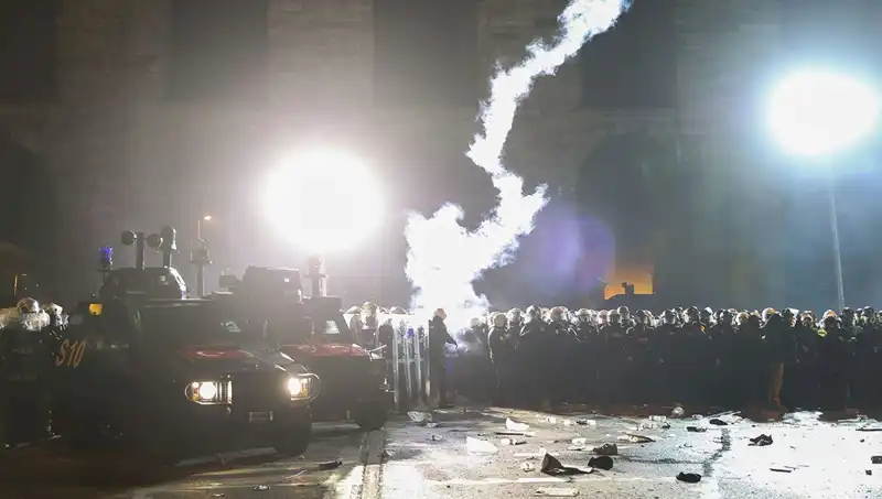 Saraçhane'de Polis Ekiplerine Saldıran Gruba Güvenlik Güçlerinden Sert Müdahale