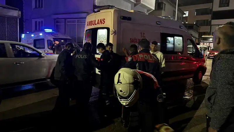 Damat Şok Edici Bir Olayla Kayınvalidesini Bıçakladı ve Kaçtı