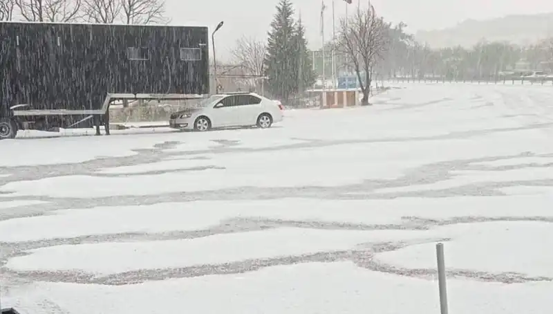 Tekirdağ’da Ceviz Büyüklüğünde Dolu Yağışı Alarm Verdi