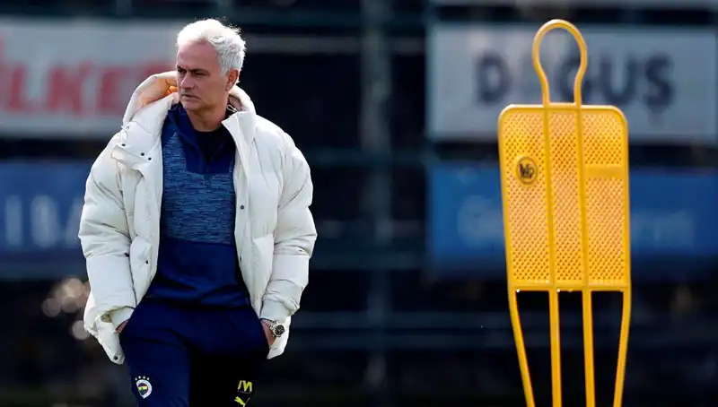 Mourinho'nun Gizli Stratejisi: Takımlarında Bir Numara Ne Anlama Geliyor?