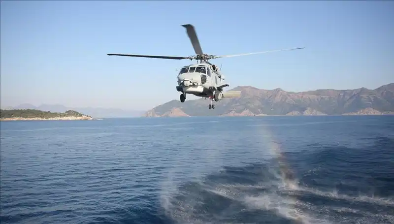 Askeri Helikopter Acil Durumda Denize İndi: Olayın Tüm Detayları