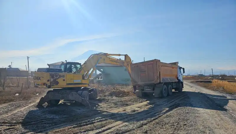Iğdır'da İhmal Edilen 179 Metruk Yapı Yıkılarak Güvenlik Sağlandı
