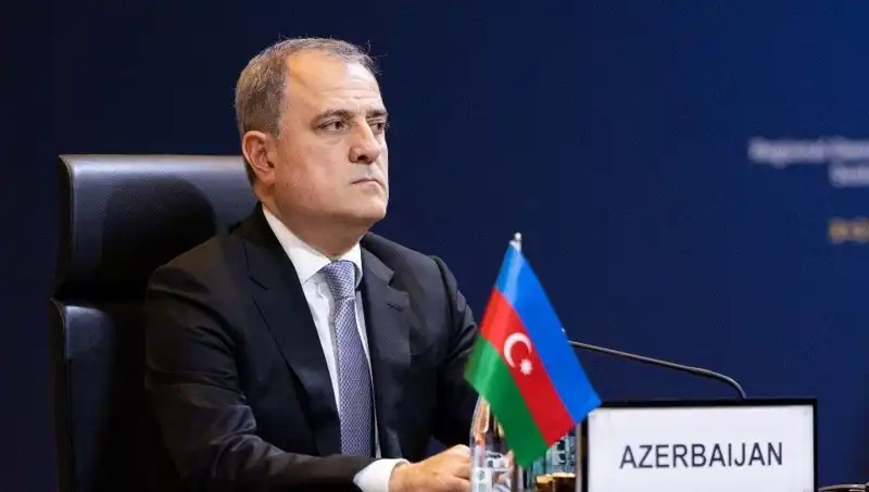 Azerbaycan ve Ermenistan Anlaşma Metninde Tarihi Uzlaşma Sağladı