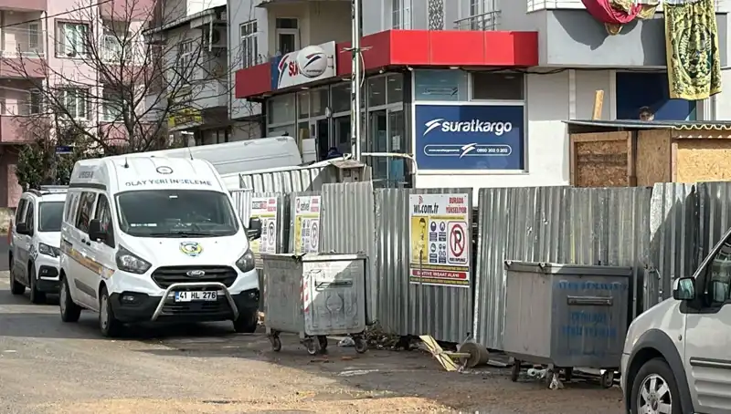 İnşaat Alanında Çalışan İşçi Düşerek Hayatını Tehlikeye Attı