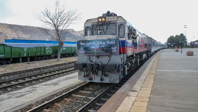 Van-Tahran Tren Seferleri Hayatımıza Renk Katacak!
