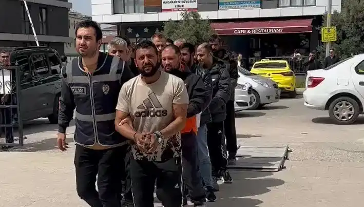 Edirne'de Yedi Firari Suçluya Eş Zamanlı Operasyon Düzenlendi!
