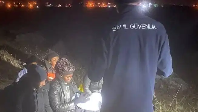 İzmir’de Düzensiz Göçmenlere Yönelik Operasyon: 7 Gözaltı