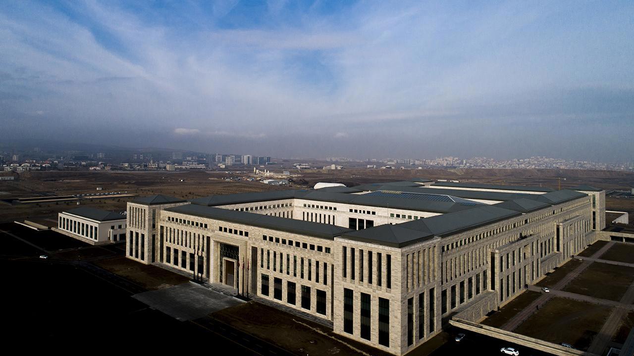 MİT Gençleri İlgi Odağı Yeni Kariyer Fırsatları Sunuyor